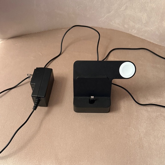 Belkin black lightning Charging Dock Apple Watch charger. - Picture 1 of 5